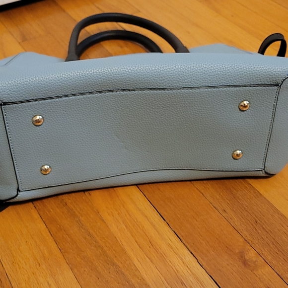 Satchel - Picture 5 of 8